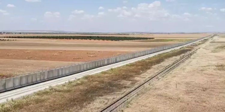 Sınırlı operasyon, rejim unsurlarının kaçmasıyla genişledi