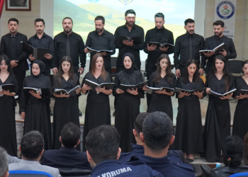 Şırnak'ta hükümlü ve tutuklulara 25 kişilik ekiple moral konseri