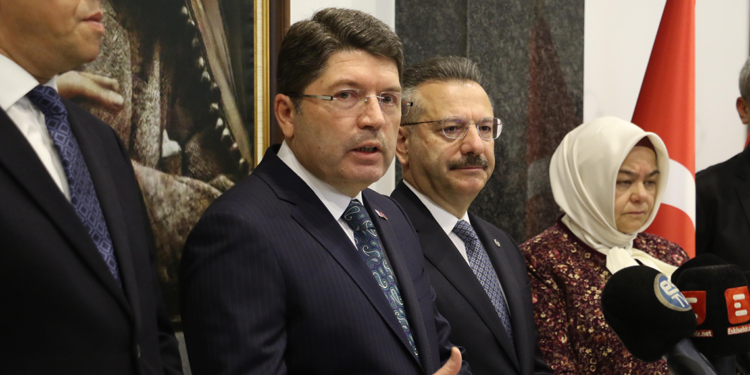 Soruşturmaları 'yargı tacizi' şeklinde değerlendirmek şuursuzluktur