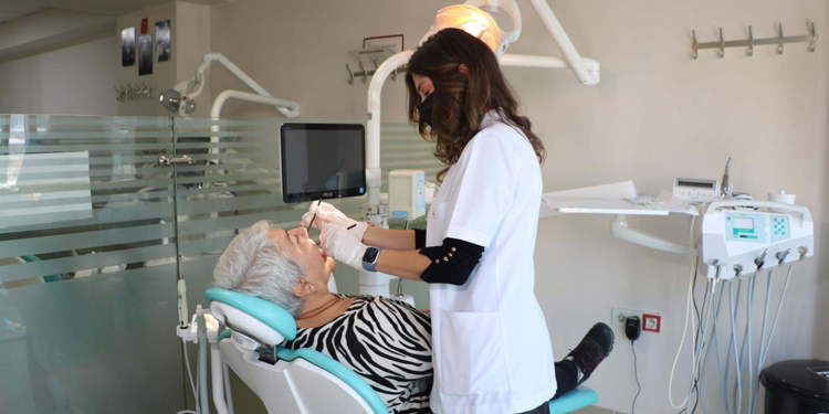 Sosyal medya, diş ve çene estetiklerine talepleri artırdı