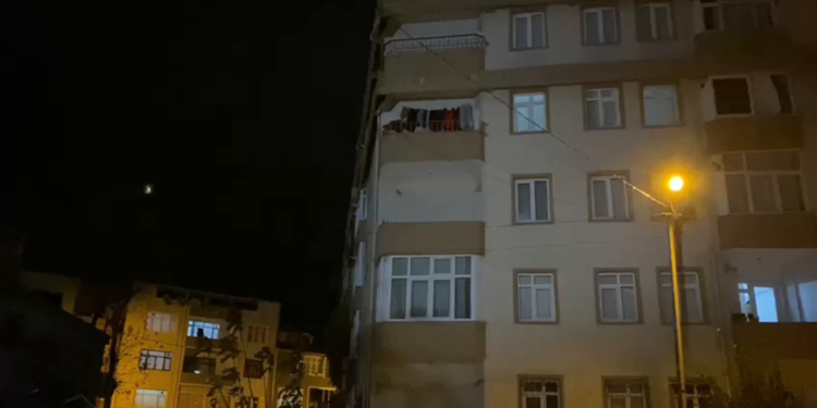 Sultangazi'de dehşet: Annesini, ağabeyini ve kardeşini bıçakladı