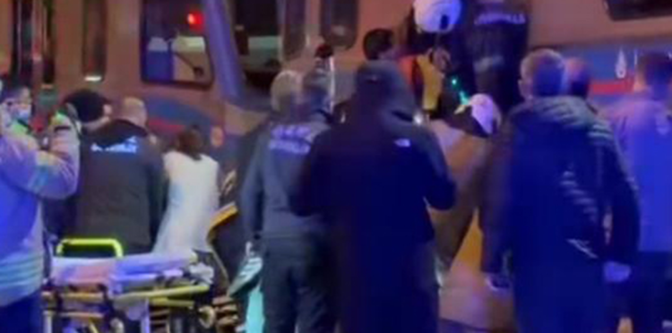 Sultangazi'de tramvayın altında kalan motosikletli kurtarıldı