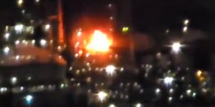 TÜPRAŞ'ın Aliağa rafinerisindeki yangın söndürüldü