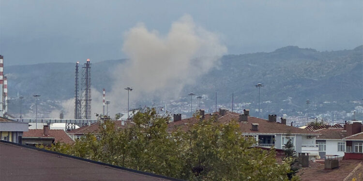 TÜPRAŞ'ta patlama sesleri