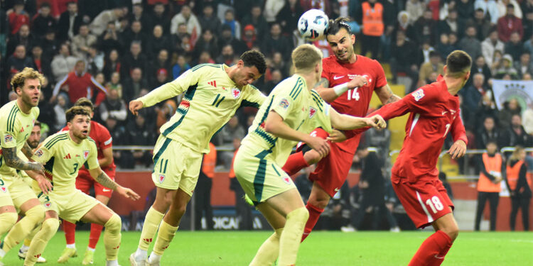 Abdülkerim Bardakcı cezalı duruma düştü