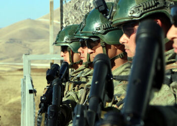 Türkiye-İran sınırındaki güvenlik duvarının yüzde 70'i tamamlandı