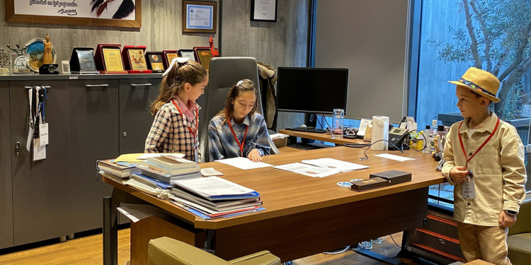 Troya Müzesi, bir günlüğüne çocuklara emanet