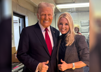 Trump, Adalet Bakanlığına Pam Bondi'yi aday gösterdi