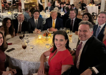 Trump, Kanada Başbakanı Trudeau ile bir araya geldi