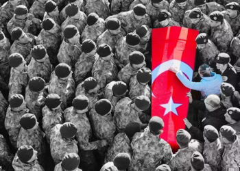 Tunceli'de şehit olan polis memuru, törenle memleketine uğurlandı