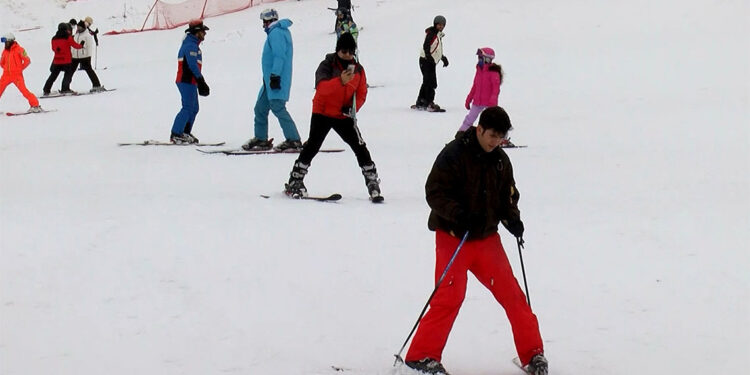 Uludağ'da oteller sezona hazır; Fiyatlar dudak uçuklatıyor