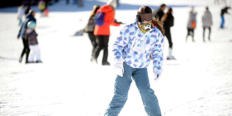 Uludağ'da kayak dersinin saati 3 bin TL