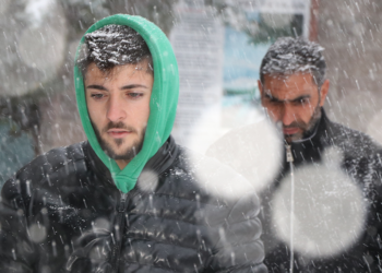 Van ve Bitlis'te eğitime kar engeli