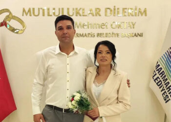 Şişe ile başına vurup bıçağı sırtına sapladım