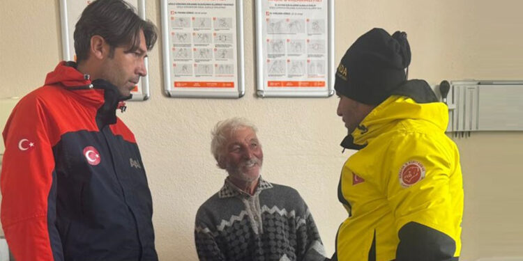 Yaylada mahsur kalan çoban 24 saat sonra sağ bulundu