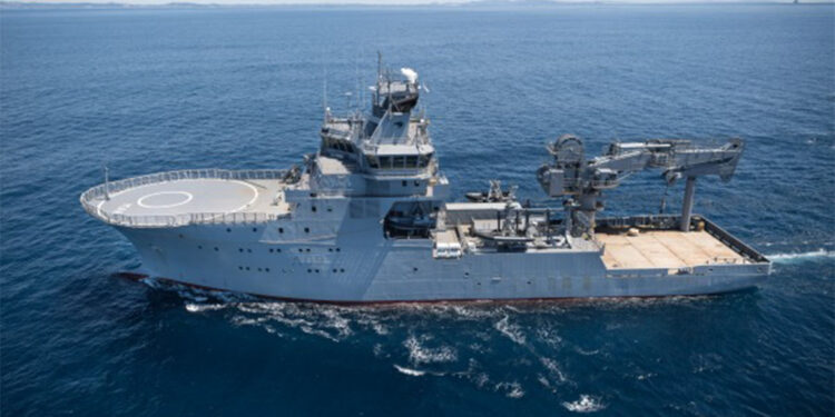 Batan savaş gemisi otomatik pilotta unutulmuş