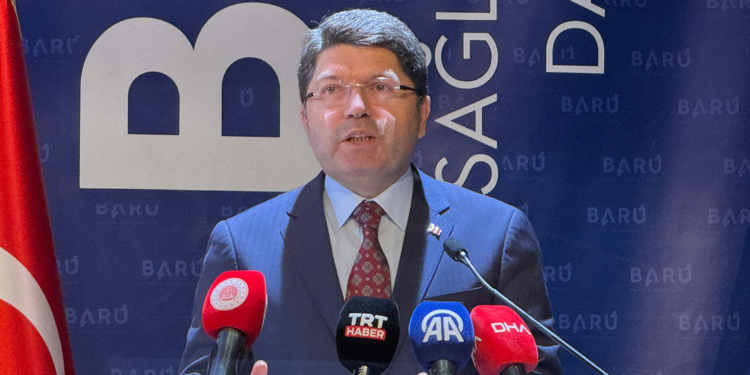 Yargıyı tehdit etmek hiç kimseye yakışmaz