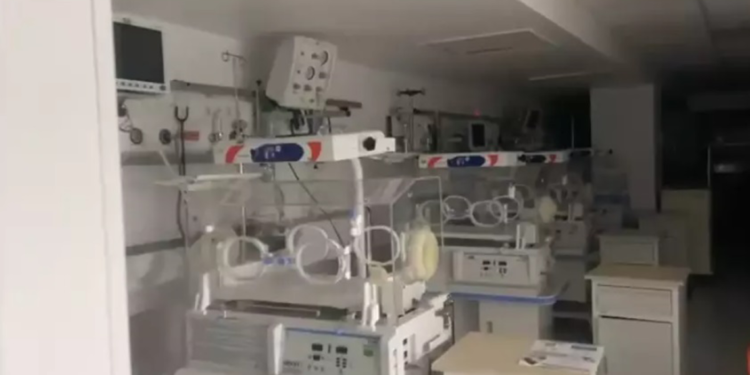 Yenidoğan hemşiresinin sertifikalandırılmış olması gerekli