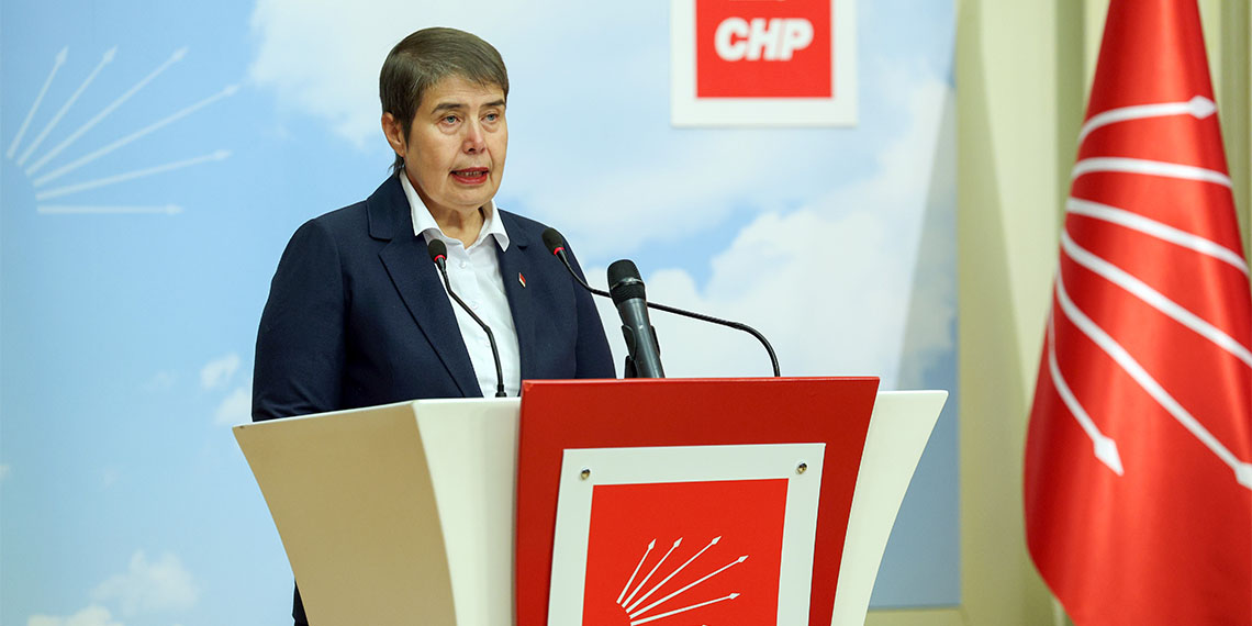 Cumhuriyet Halk Partisi Sağlık Politikalarından Sorumlu Genel Başkan Yardımcısı Dr. Zeliha Aksaz Şahbaz, Burdur'daki diyaliz faciası hakkında basın açıklaması yaptı.