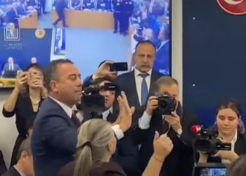 İçişleri Bakanlığı bütçe görüşmelerinde arbede çıktı