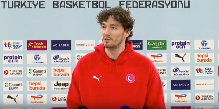 A Milli Erkek Basketbol Takımı'nda hedef 2'de 2 yapmak 