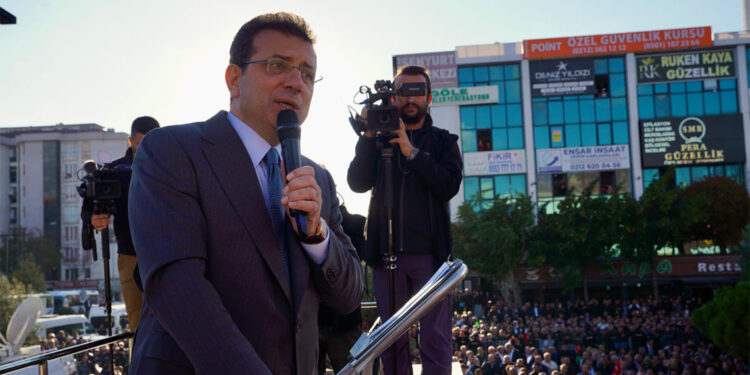 Esenyurt'un üzerine kirli bir oyun kurguluyorlar