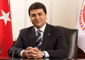 İstanbul'a kayyım atamanın taşlarını döşüyorlar