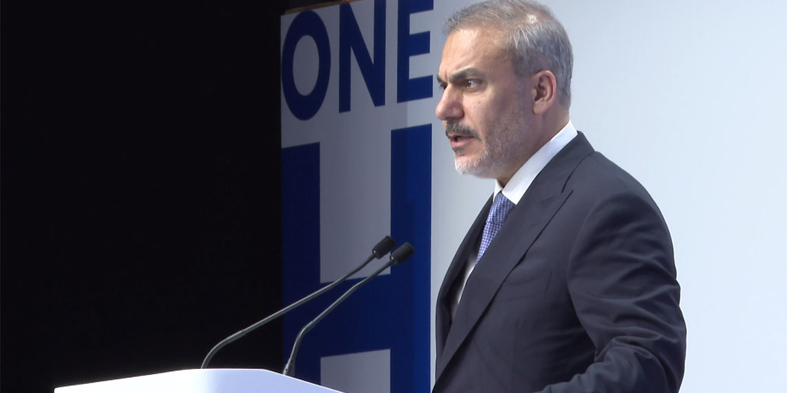 Dışişleri Bakanı Hakan Fidan, "İnsanlığa karşı işlenen suçlar cezasızlıkla ödüllendirilemez. Eğer adalet yerini bulmazsa, bu durum Orta Doğu’da barış şansını engelleyecek, kuşaklar arası kırılmalara yol açacaktır" dedi.