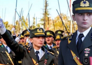 Zafer Partisi'nden subay andı içen teğmenler hakkında açıklama