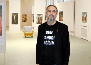 ‘Masumiyetin Katli’ isimli sergide Gazzeli çocukları İsa'ya benzetti