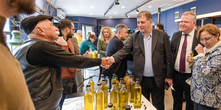 Urla Zeytin ve Sanat Festivali büyük ilgi gördü