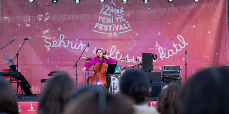 İzmir'in en neşeli festivali başladı