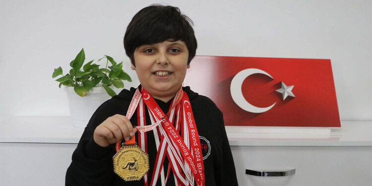 10 yaşındaki Selahattin, matematikte dünya birincisi oldu