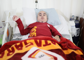 10 yaşındaki Devrim, nadir görülen kanser türüne yakalandı