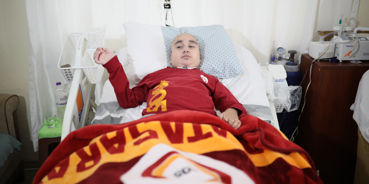 10 yaşındaki Devrim, nadir görülen kanser türüne yakalandı