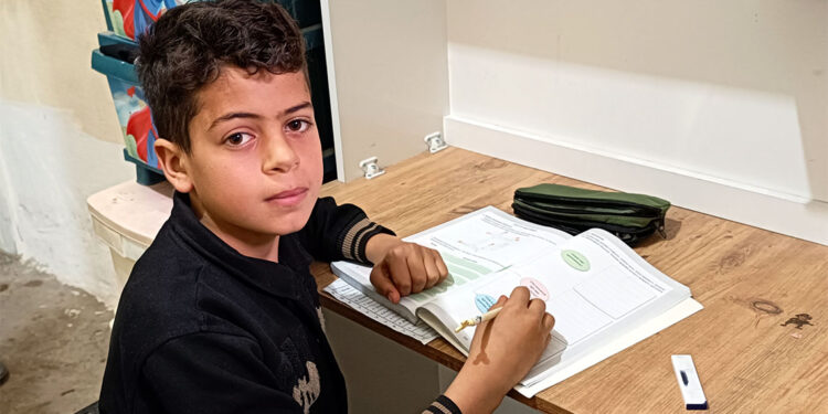 12 yaşındaki Suriyeli Mansur, ülkesine dönüp polis olmak istiyor