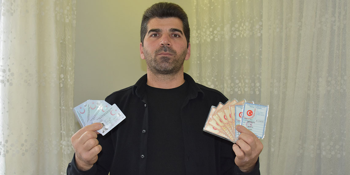 Ordu’nun Fatsa ilçesinde oturan 25 yıllık evli Sevda (40) ve Harun Kıv (43) çifti, 14 çocuğu 2 gelini ve 2 torunuyla aynı evde yaşıyor.