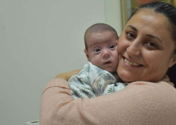 540 gram doğan Efe bebek annesine kavuştu