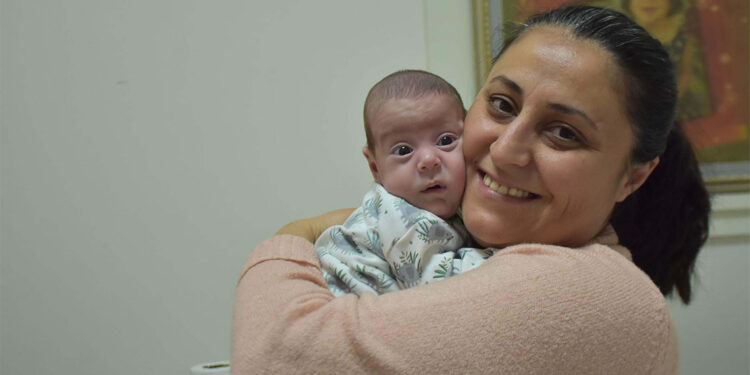 540 gram doğan Efe bebek annesine kavuştu