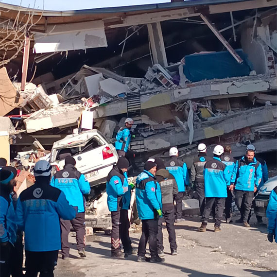 Depremde 24 kişinin hayatını kaybettiği Sulayıcı Apartmanı'na ilişkin davada 618 yıl hapsi istenen sanığa tahliye, yeni tespit edilen kusurlular hakkında suç duyurusu.