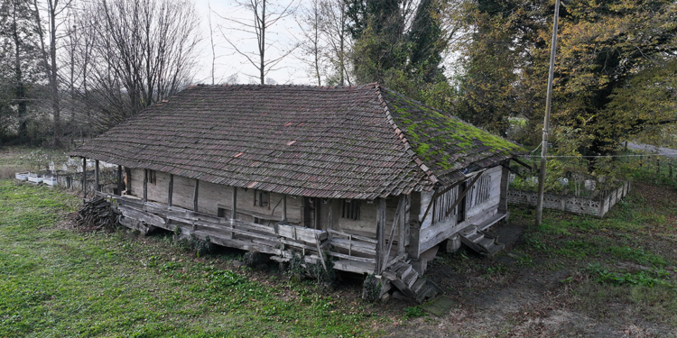 700 yıllık ahşap cami için restorasyon talebi