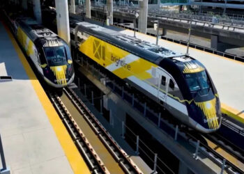 İtfaiye aracıyla tren çarpıştı; 15 yaralı