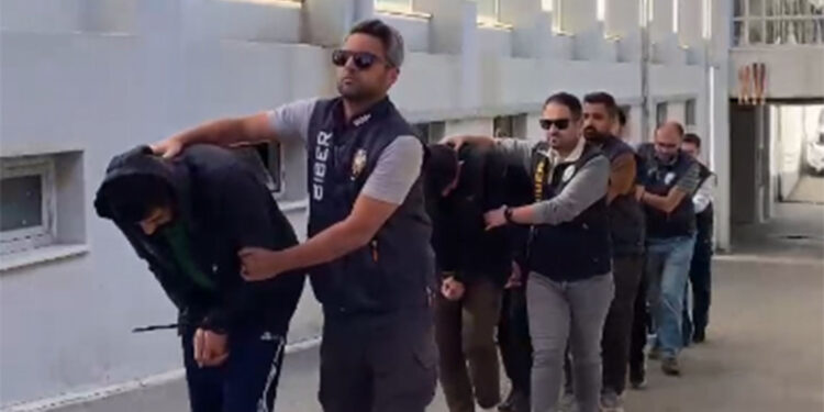 Adana'da yasa dışı bahis operasyonu; 5 tutuklama