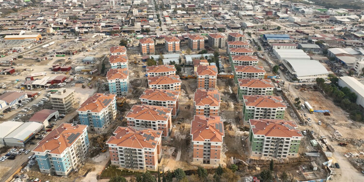 Afet konutlarında Emlak Konut Asansör sistemleri kullanılıyor