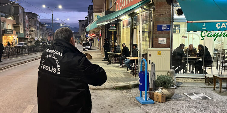 Alacak-verecek kavgası nedeniyle pompalı tüfekle vuruldu