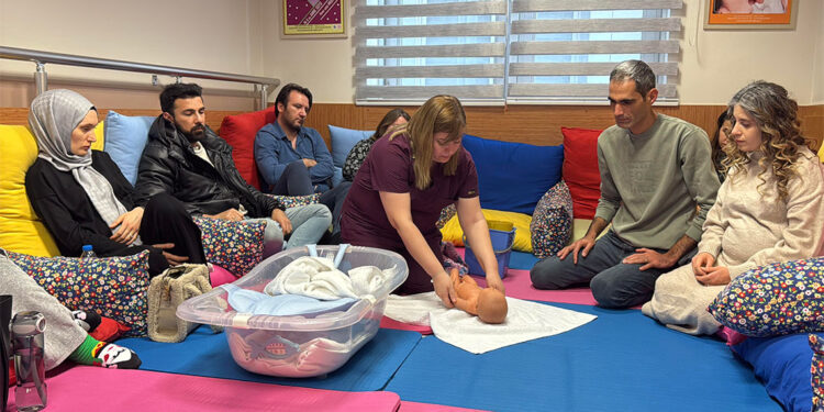 Anne ve anne adaylarına uzaktan eğitim