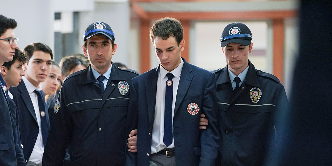 Kanal D’nin yaşanmış bir hayat hikayesini ekrana getiren BKM imzalı Annem Ankara üçüncü bölümüyle ekrana geldi.