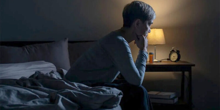 Düzensiz uyku kalp krizi ve felç riskini artırıyor