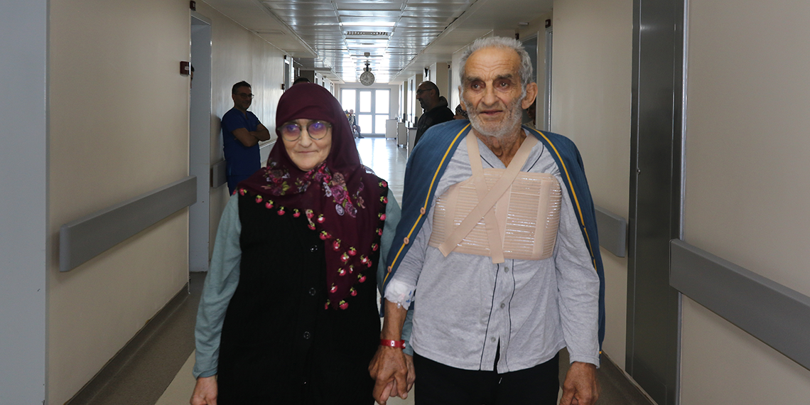 Ağabey-kardeş eş zamanlı kalp kapakçığı ameliyatıyla sağlığına kavuştu