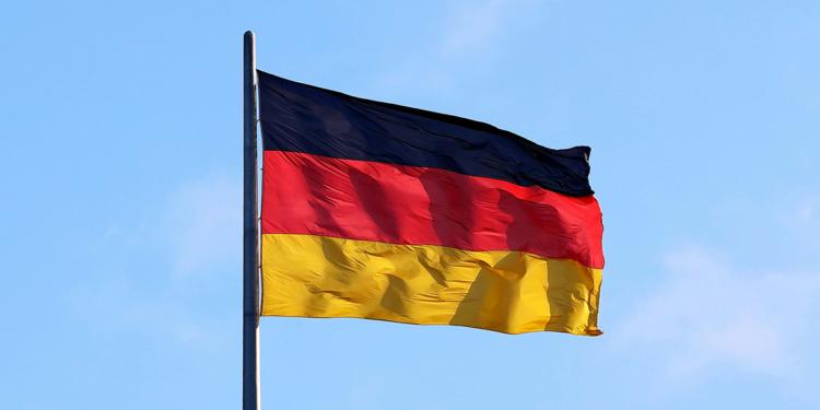 Almanya, Suriyelilerin iltica başvurularını dondurdu